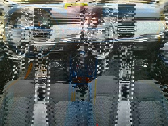 Used 2023 Jeep Compass Sport image 9