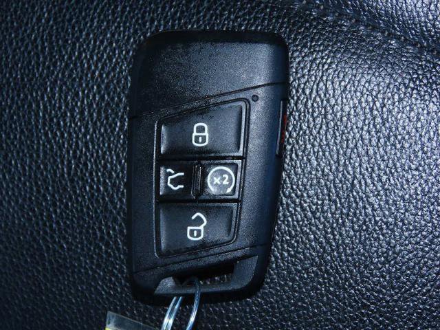 Used 2019 Volkswagen Tiguan SEL Premium image 34