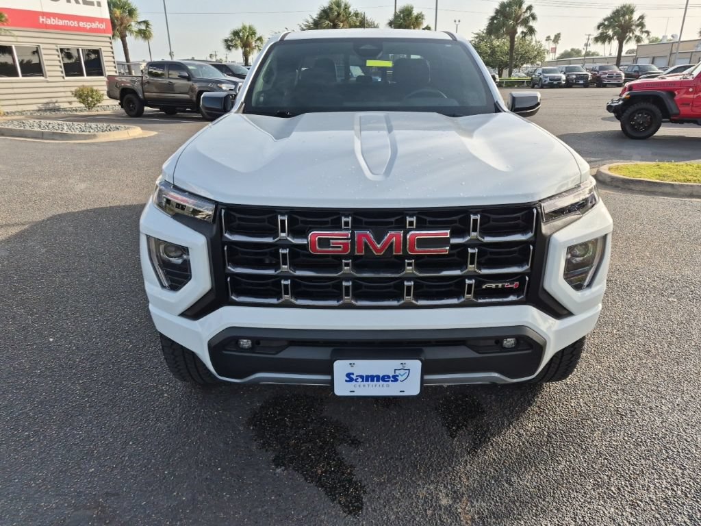 Used 2024 GMC Canyon AT4 AWD/4WD image 8