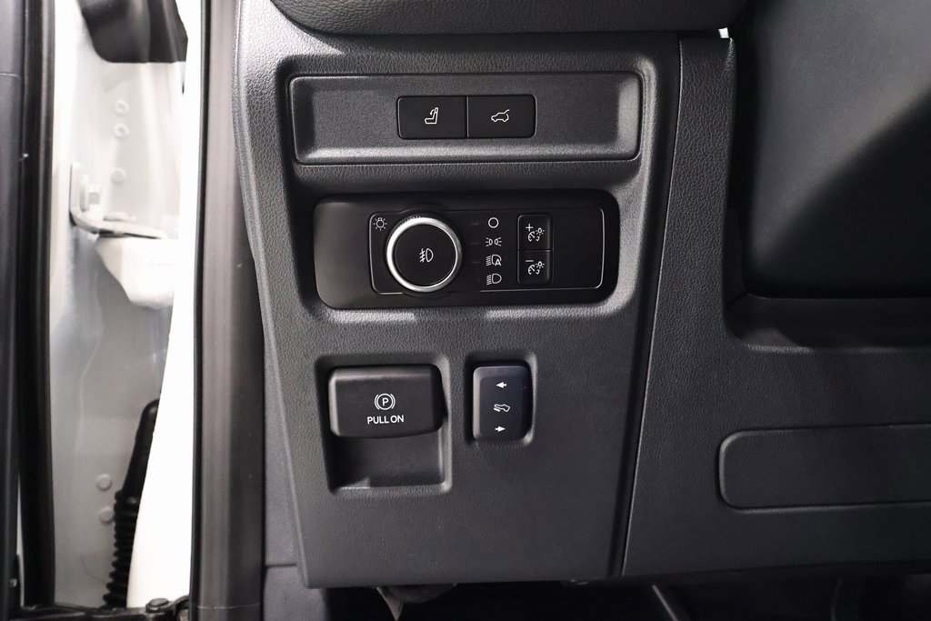 Certified 2024 Ford Expedition Limited image 30