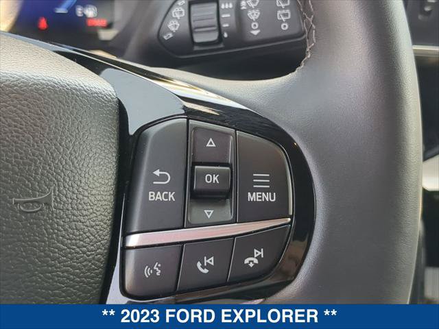 Certified 2023 Ford Explorer Platinum w/ Technology Package AWD/4WD image 15