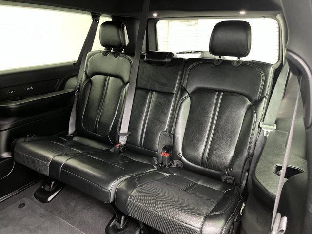 Used 2024 Jeep Wagoneer L Series II AWD/4WD image 14