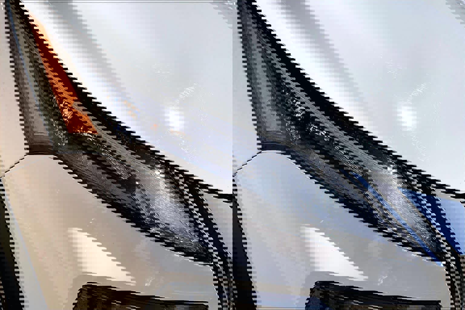 Used 2023 Nissan Rogue S image 29