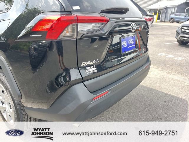 Used 2024 Toyota RAV4 LE AWD/4WD image 10