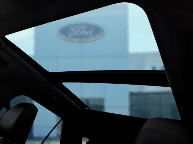 Certified 2023 Ford Explorer XLT w/ Equipment Group 202A image 21