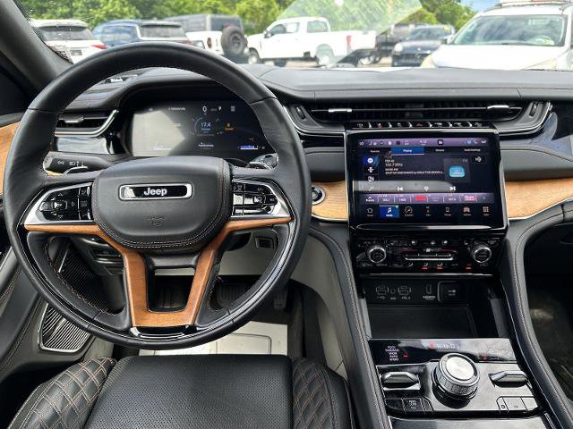 Used 2024 Jeep Grand Cherokee Summit AWD/4WD image 25