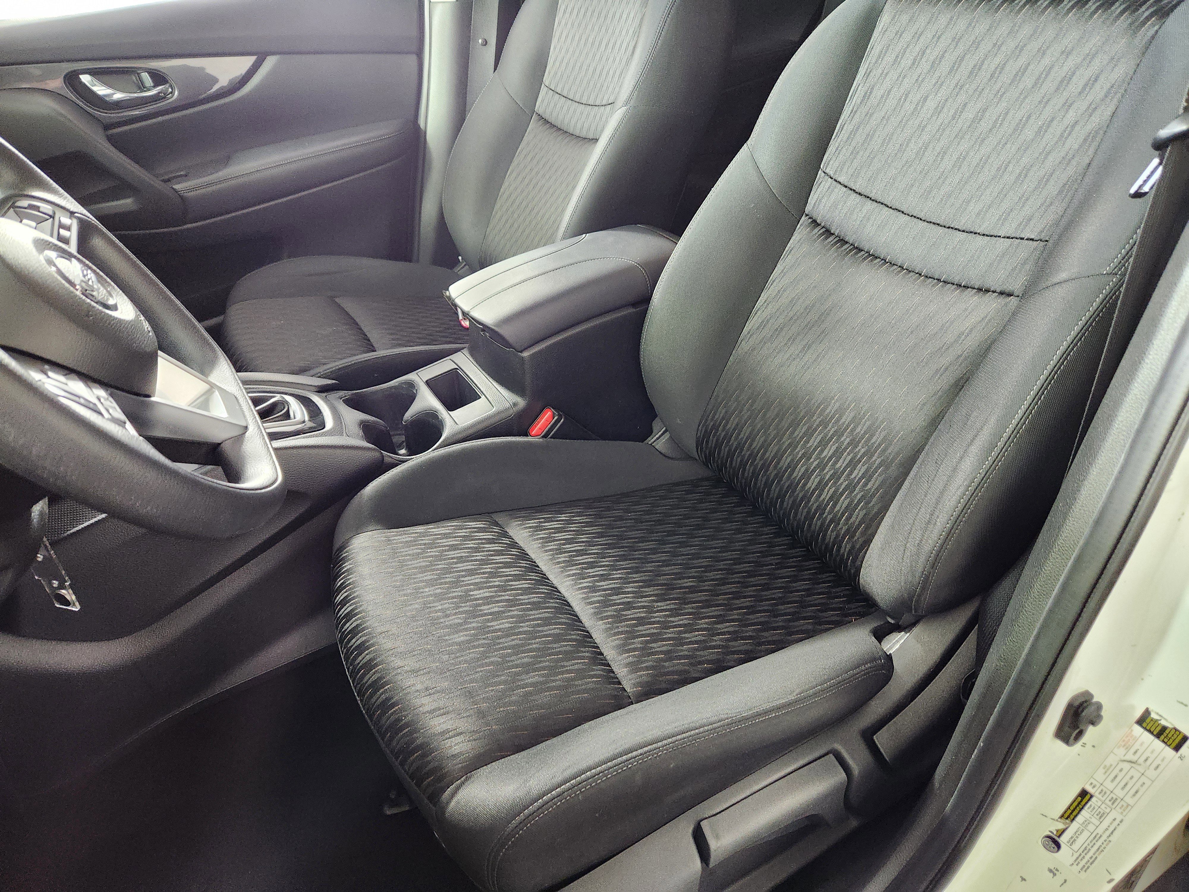 Used 2018 Nissan Rogue S image 12