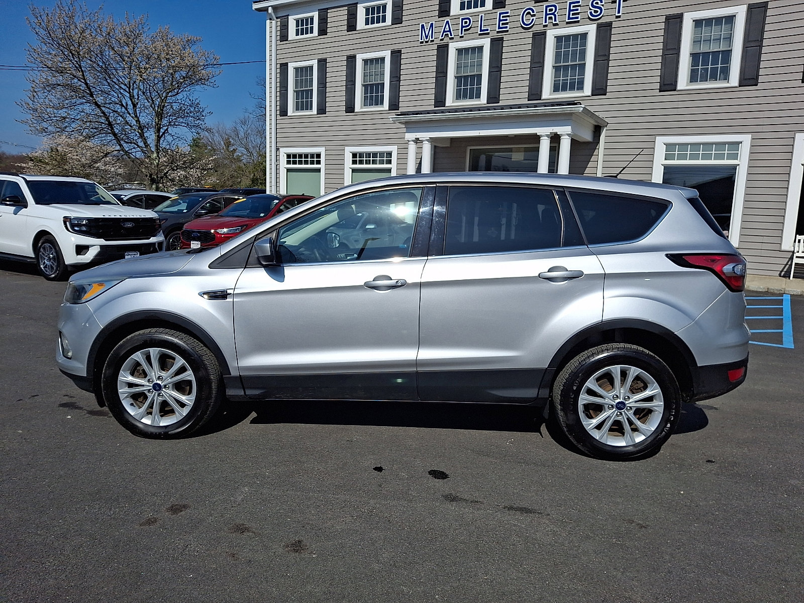 Certified 2017 Ford Escape SE w/ SE Cold Weather Package AWD/4WD image 8