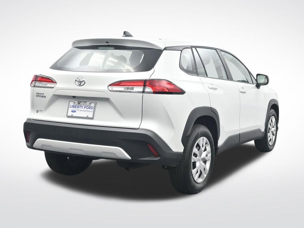 Used 2025 Toyota Corolla Cross L FWD image 7