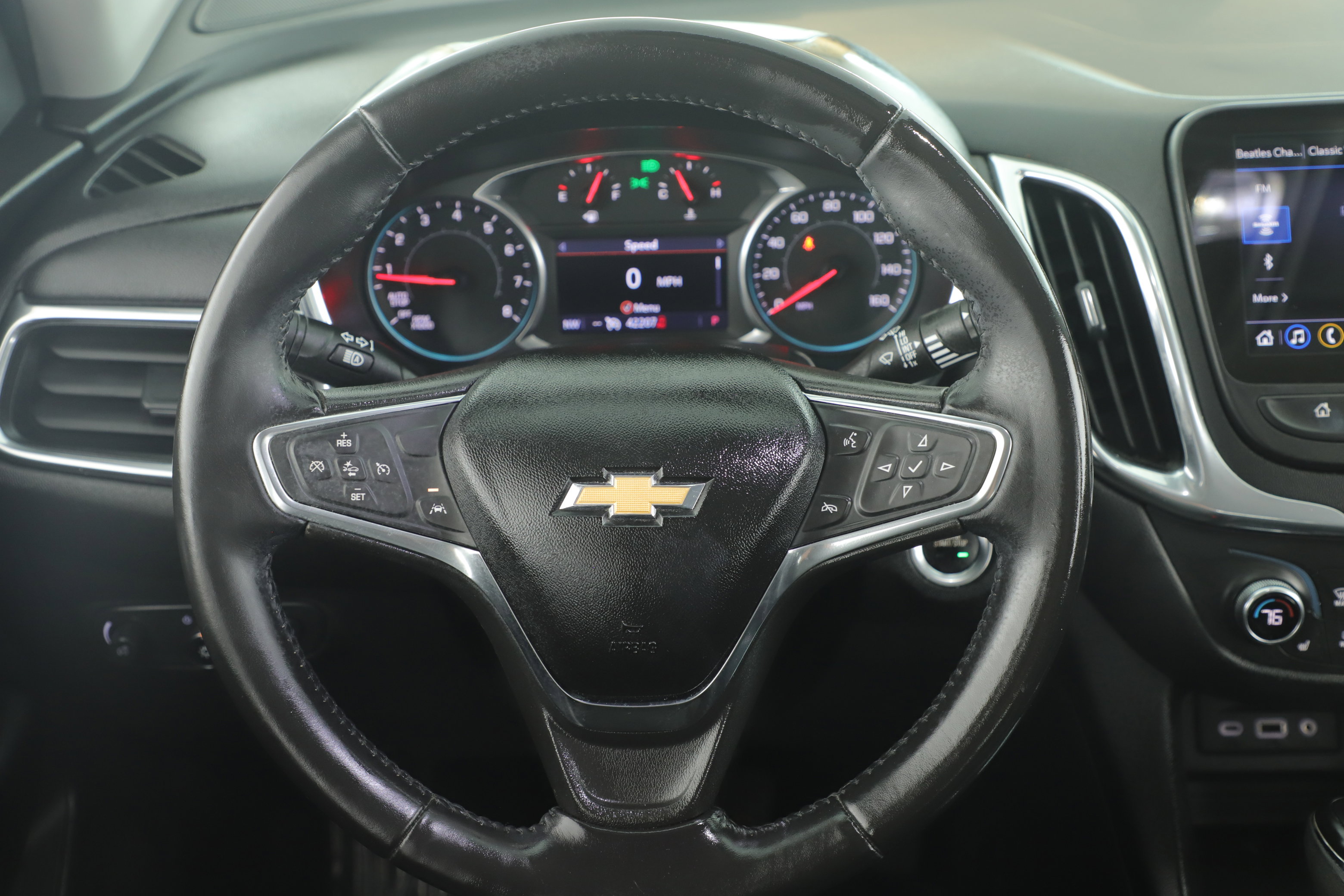 Used 2020 Chevrolet Equinox LT image 18