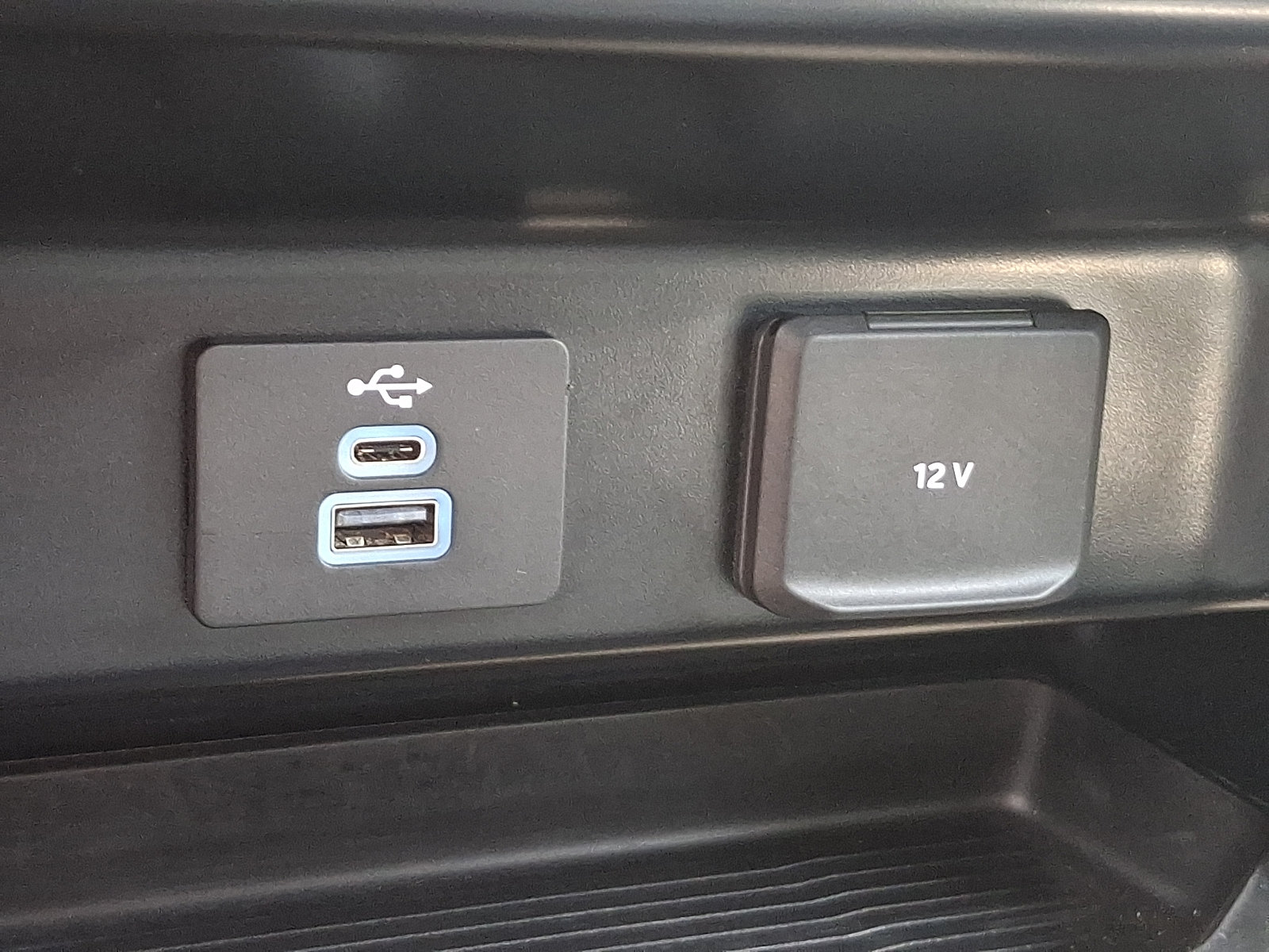 Certified 2025 Ford F250 XLT AWD/4WD image 24
