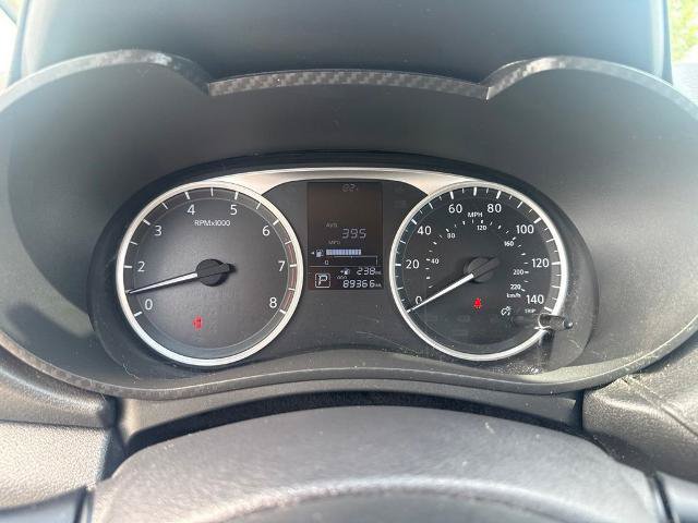 Used 2021 Nissan Versa S FWD image 17