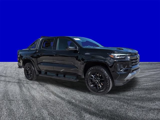 Used 2025 Chevrolet Colorado Z71 w/ Midnight Edition AWD/4WD image 2