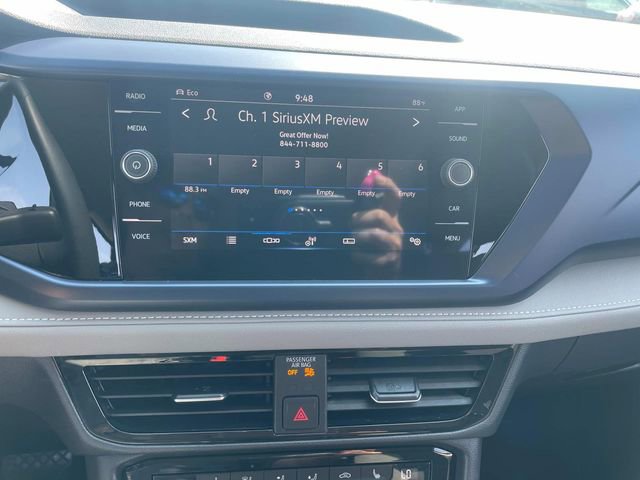 Used 2024 Volkswagen Taos SE image 28