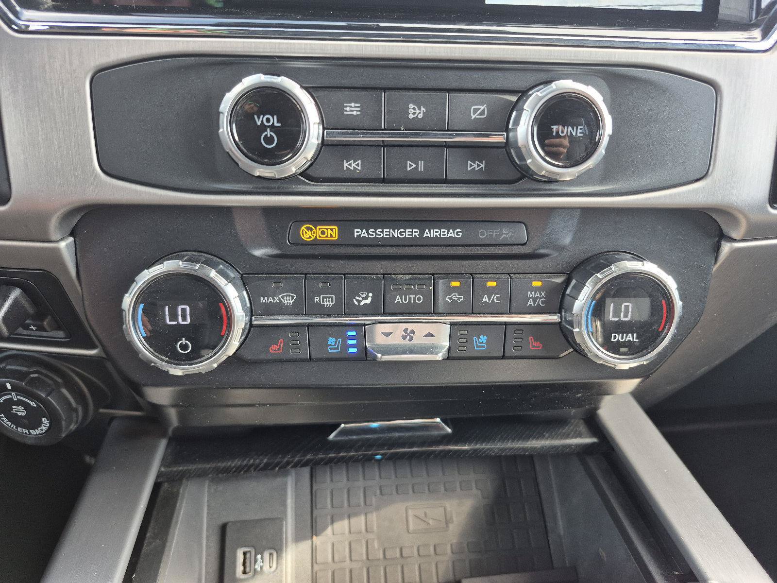 Certified 2022 Ford F450 Platinum w/ FX4 Off-Road Package AWD/4WD image 7