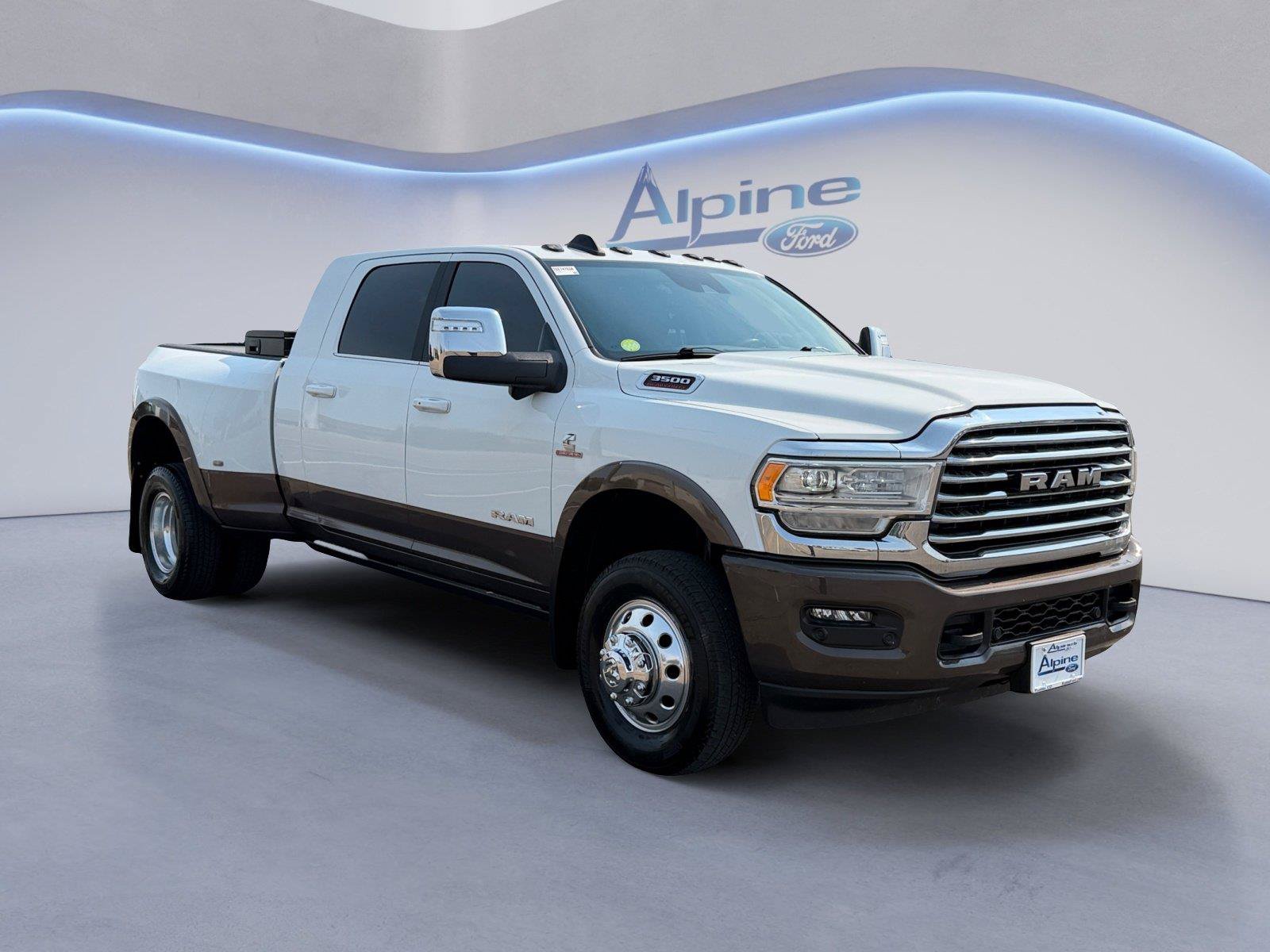 Used 2024 RAM 3500 Limited w/ Safety Group AWD/4WD image 9