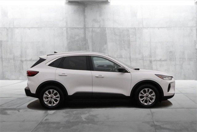 Certified 2024 Ford Escape Active w/ Cold Weather Package image 3