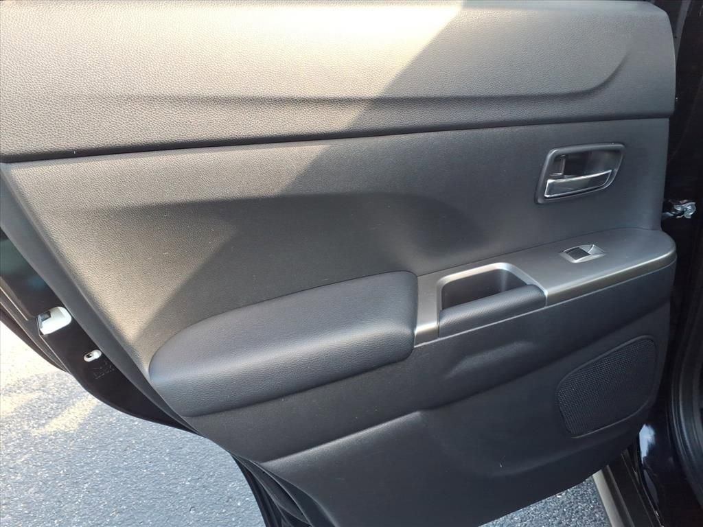 Used 2022 Mitsubishi Outlander Sport SE FWD image 15