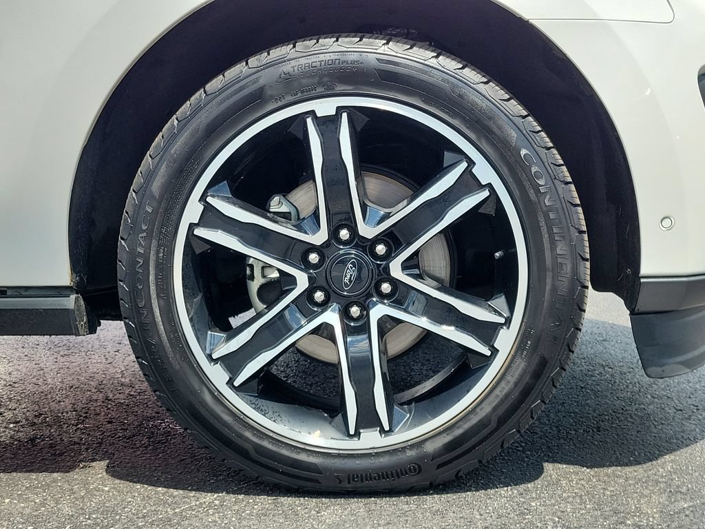 Certified 2019 Ford Expedition Limited w/ Equipment Group 303A AWD/4WD image 9