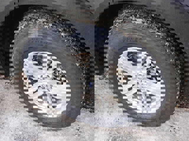 Certified 2022 Ford Explorer XLT w/ Equipment Group 202A image 8