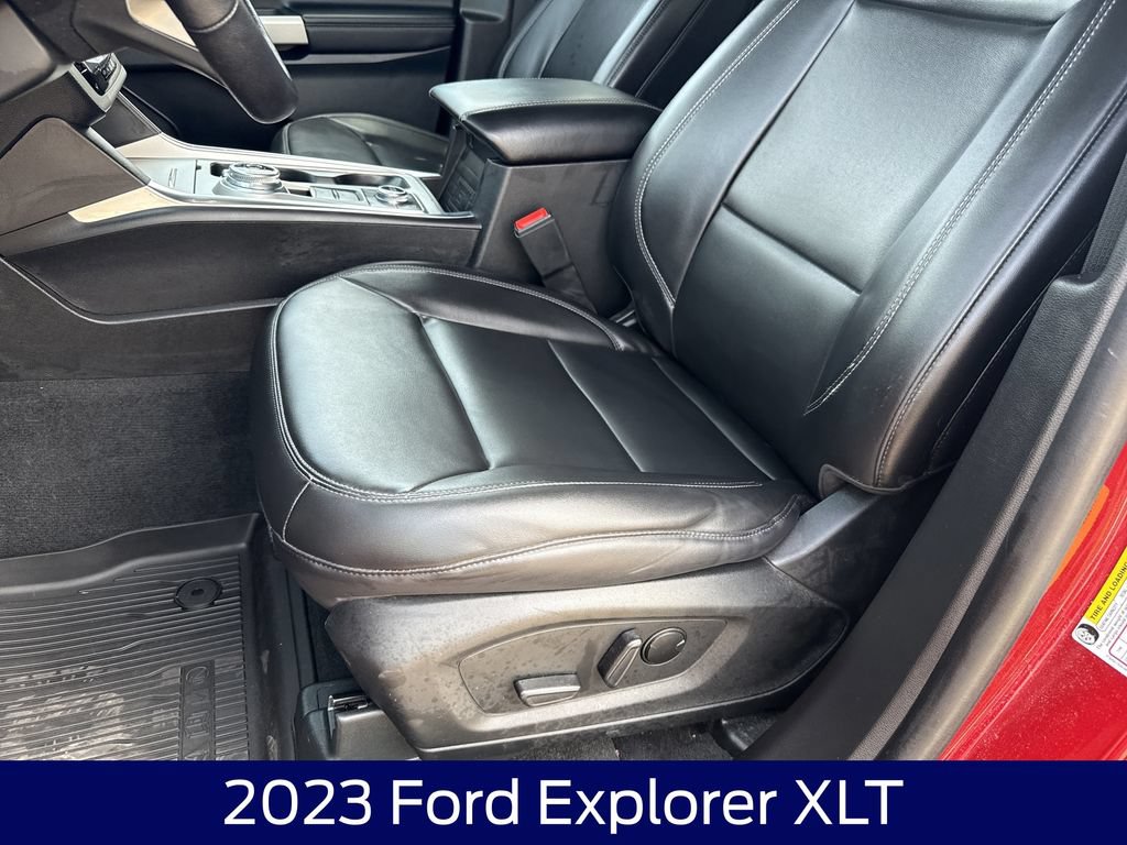 Certified 2023 Ford Explorer XLT w/ Equipment Group 202A AWD/4WD image 12