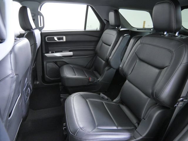 Certified 2024 Ford Explorer XLT w/ Equipment Group 202A AWD/4WD image 18