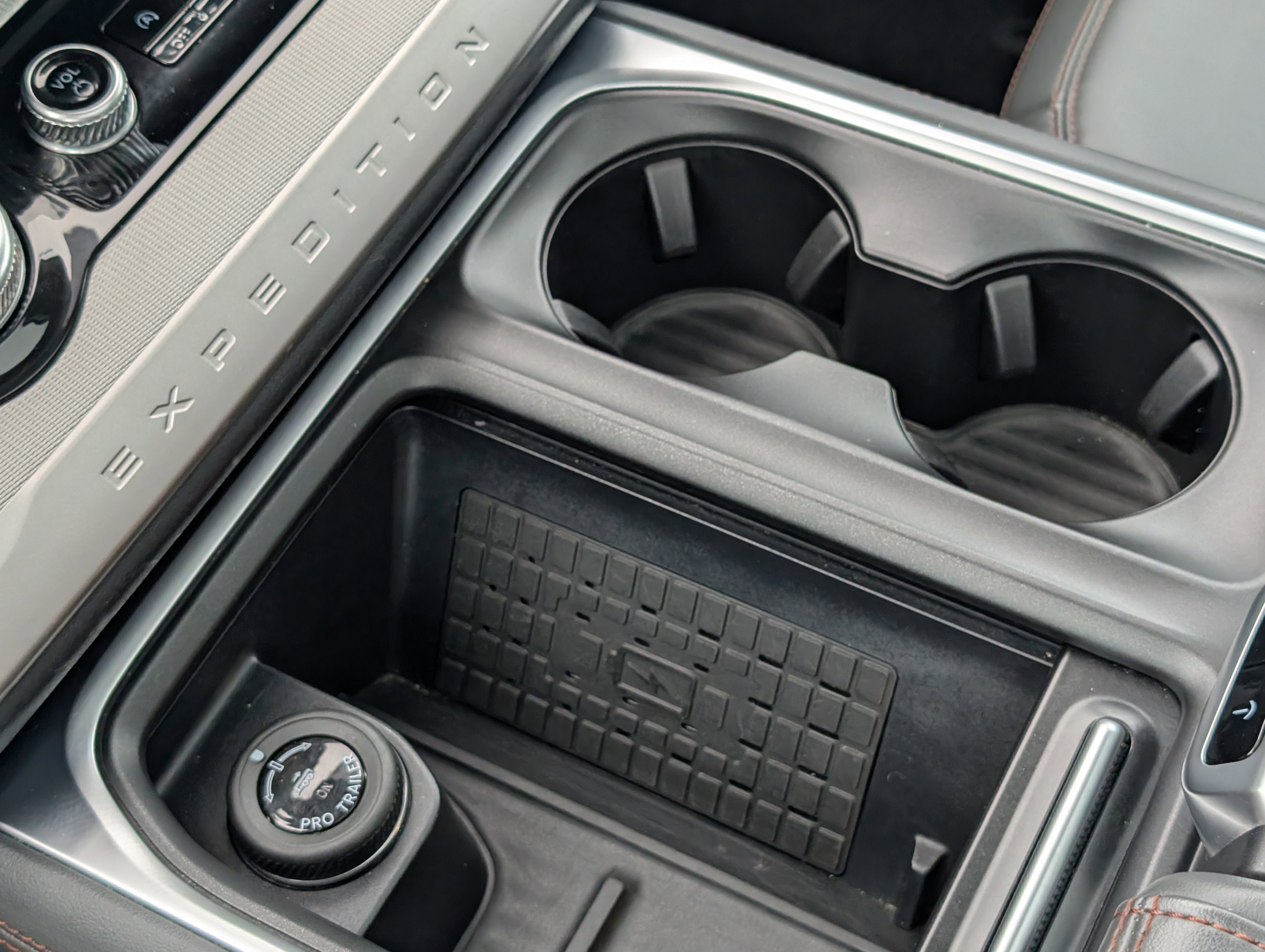 Certified 2025 Ford Expedition Active AWD/4WD image 33