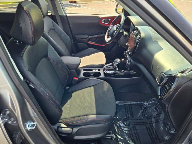 Used 2025 Kia Soul GT-Line w/ GT-Line Technology Package FWD image 7