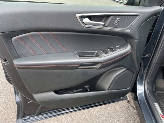 Certified 2024 Ford Edge ST-Line AWD/4WD image 8