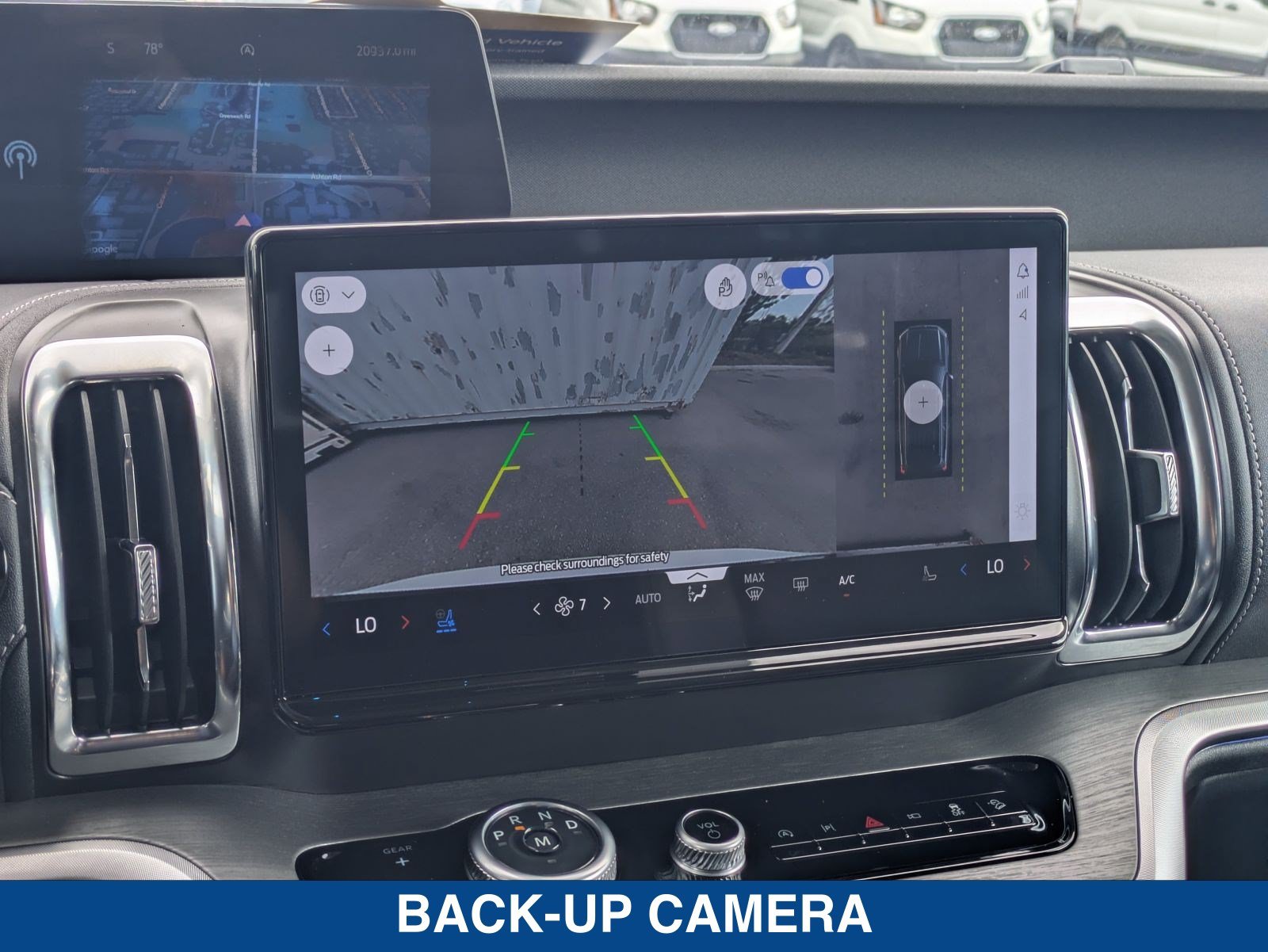 Certified 2025 Ford Expedition Platinum w/ Driver's Package AWD/4WD image 35