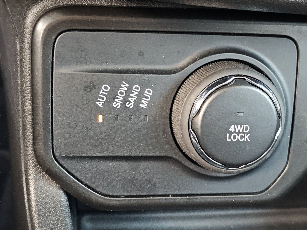 Used 2021 Jeep Renegade Sport w/ Sport Appearance Group AWD/4WD image 9