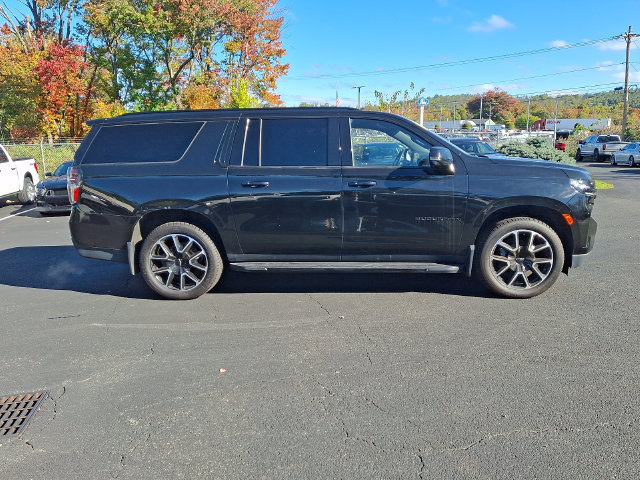 Used 2023 Chevrolet Suburban RST w/ Luxury Package AWD/4WD image 15