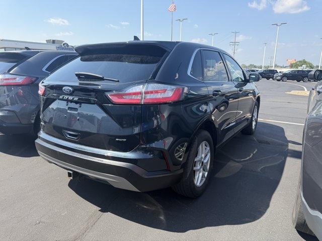 Certified 2024 Ford Edge SEL w/ Convenience Package AWD/4WD image 2