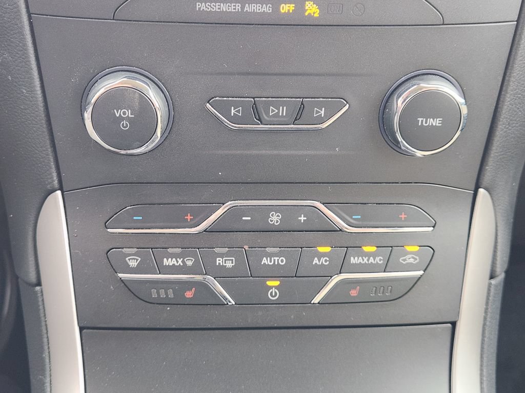 Certified 2020 Ford Edge SEL w/ Convenience Package FWD image 18