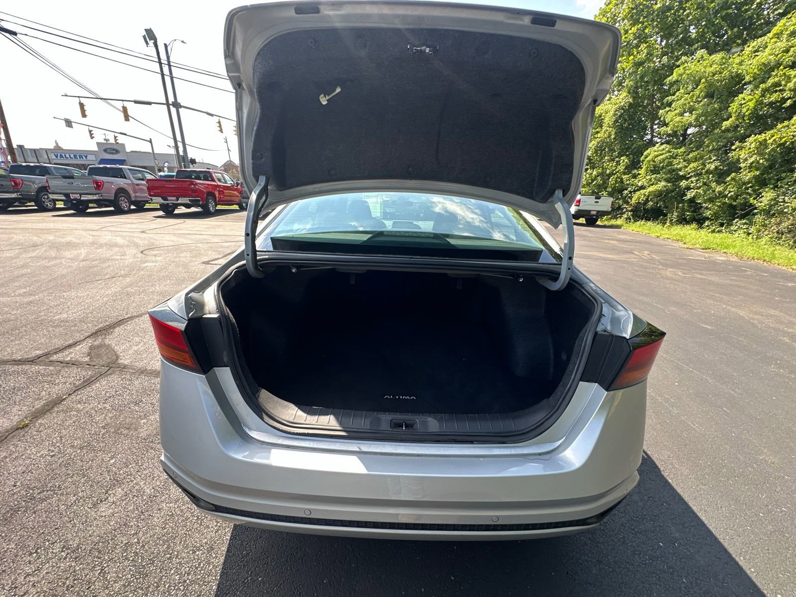 Used 2024 Nissan Altima 2.5 SV image 27