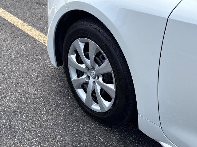 Used 2025 Toyota Corolla LE FWD image 14