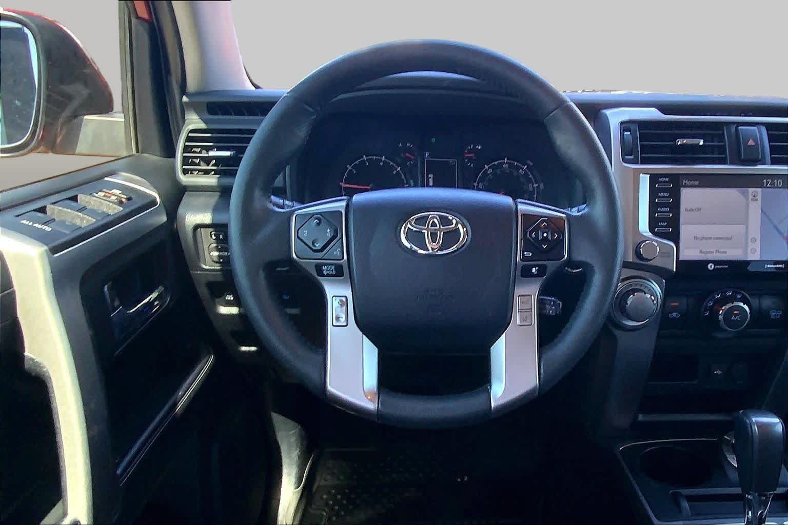 Used 2022 Toyota 4Runner SR5 Premium w/ Moonroof Package AWD/4WD image 5
