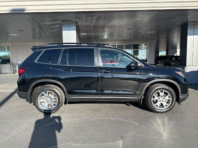Used 2023 Honda Passport TrailSport image 3