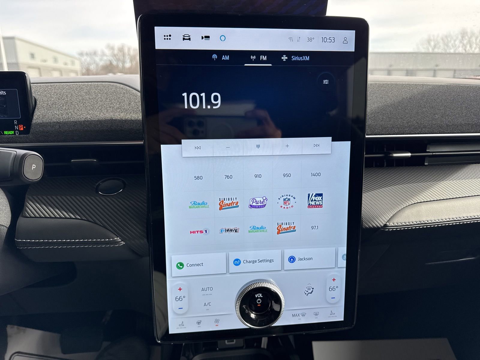 Certified 2025 Ford Mustang Mach-E Premium image 29