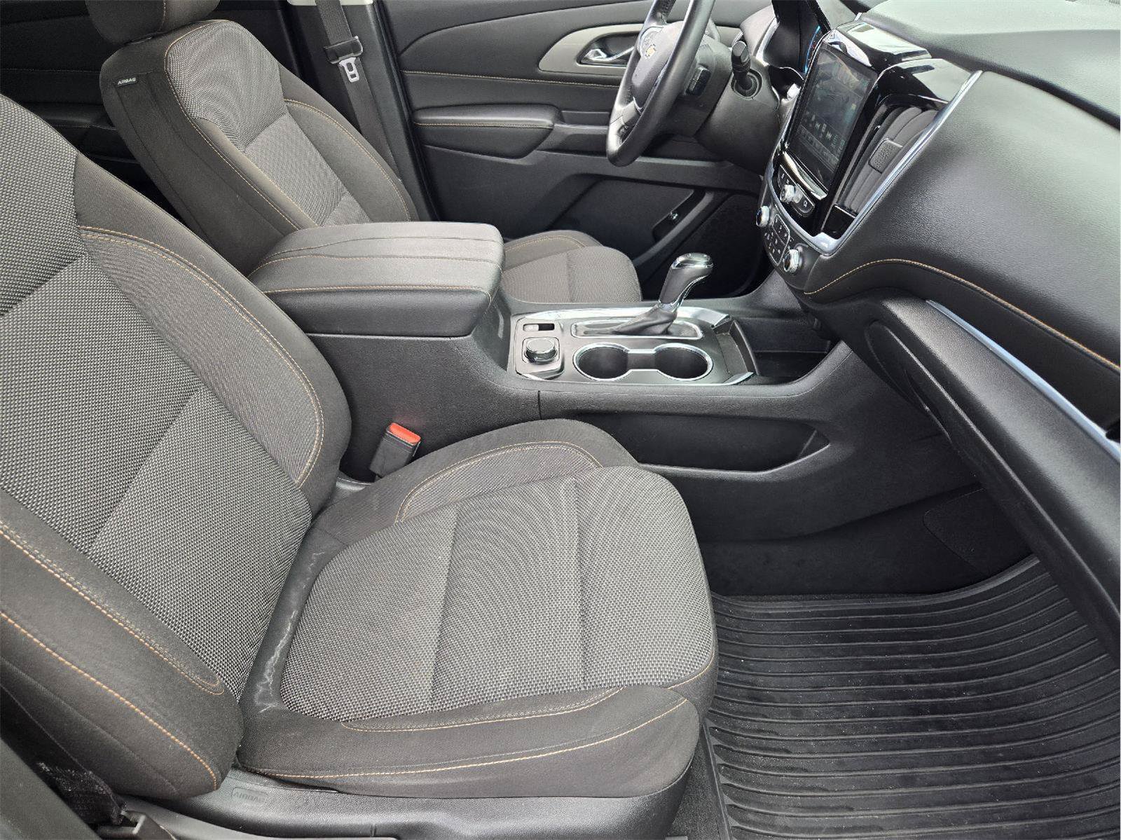 Used 2019 Chevrolet Traverse LT FWD image 13