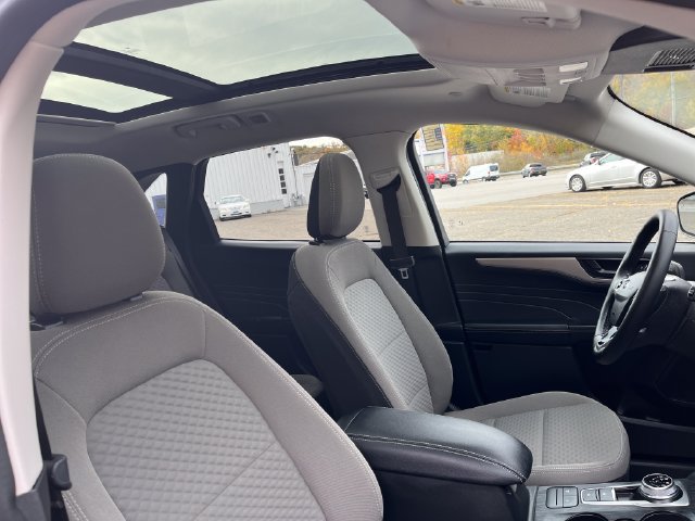 Certified 2022 Ford Escape SE w/ SE Sport Appearance Package AWD/4WD image 22