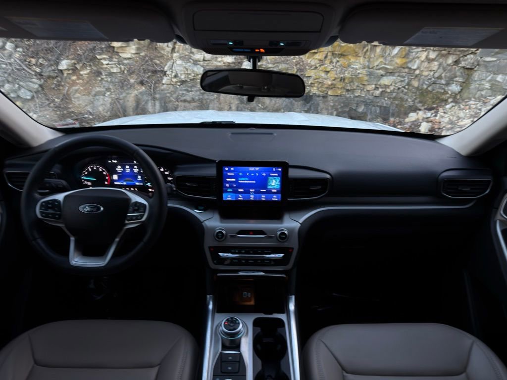 Certified 2023 Ford Explorer XLT w/ Equipment Group 202A image 13