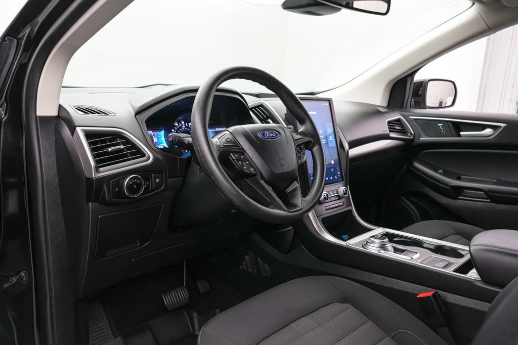 Certified 2024 Ford Edge SEL AWD/4WD image 13