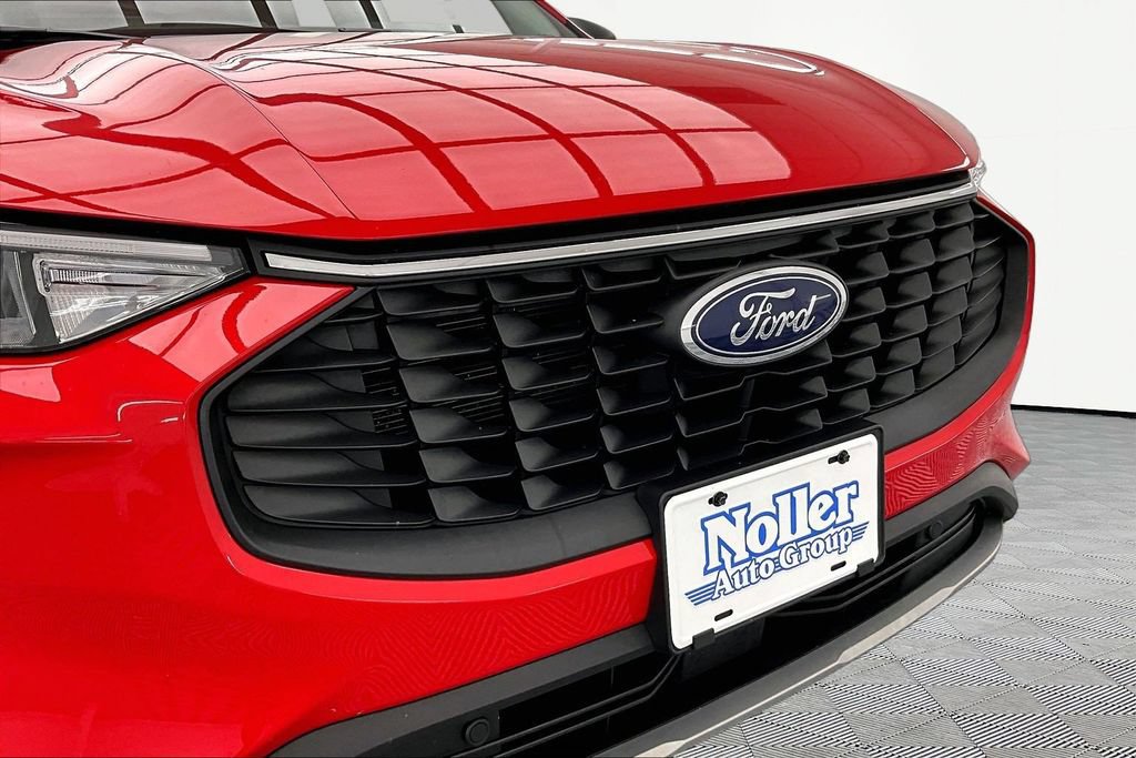 Certified 2024 Ford Escape Active w/ Cold Weather Package FWD image 28