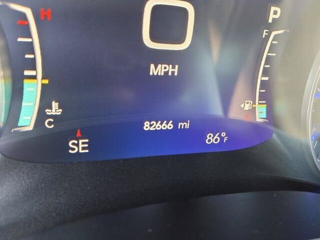 Used 2023 Chrysler Pacifica Touring-L FWD image 29