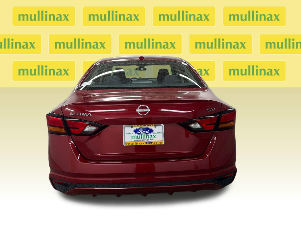 Used 2024 Nissan Altima 2.5 SV FWD image 7