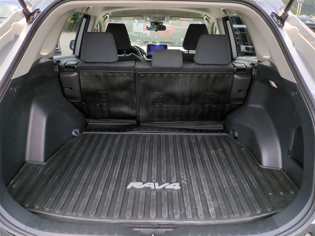Used 2023 Toyota RAV4 LE image 13