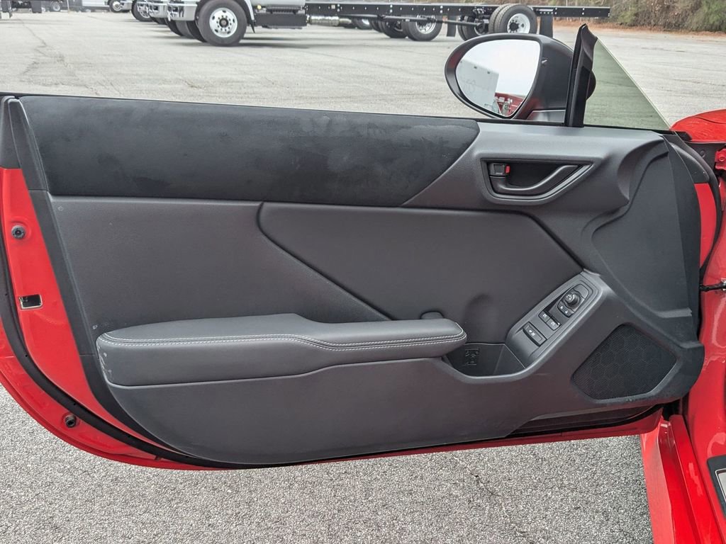 Used 2025 Toyota GR86 Premium image 12