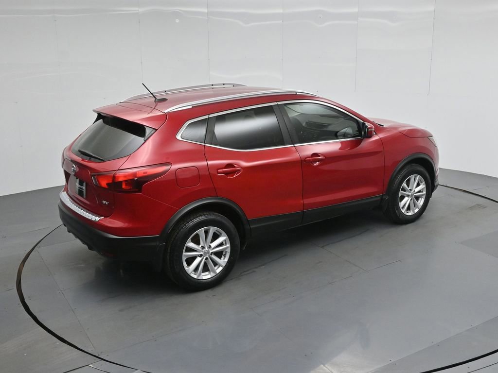 Used 2018 Nissan Rogue Sport SV image 16