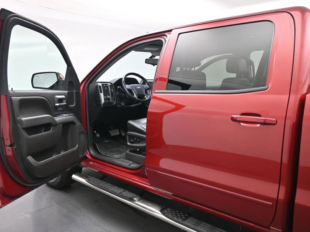 Used 2018 Chevrolet Silverado 1500 LT w/ All Star Edition image 37